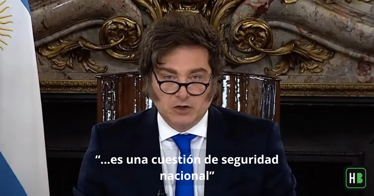 El presidente Javier Milei durante la cadena nacional del 3 de septiembre, con la frase «es una cuestión de seguridad nacional» sobreimpresa